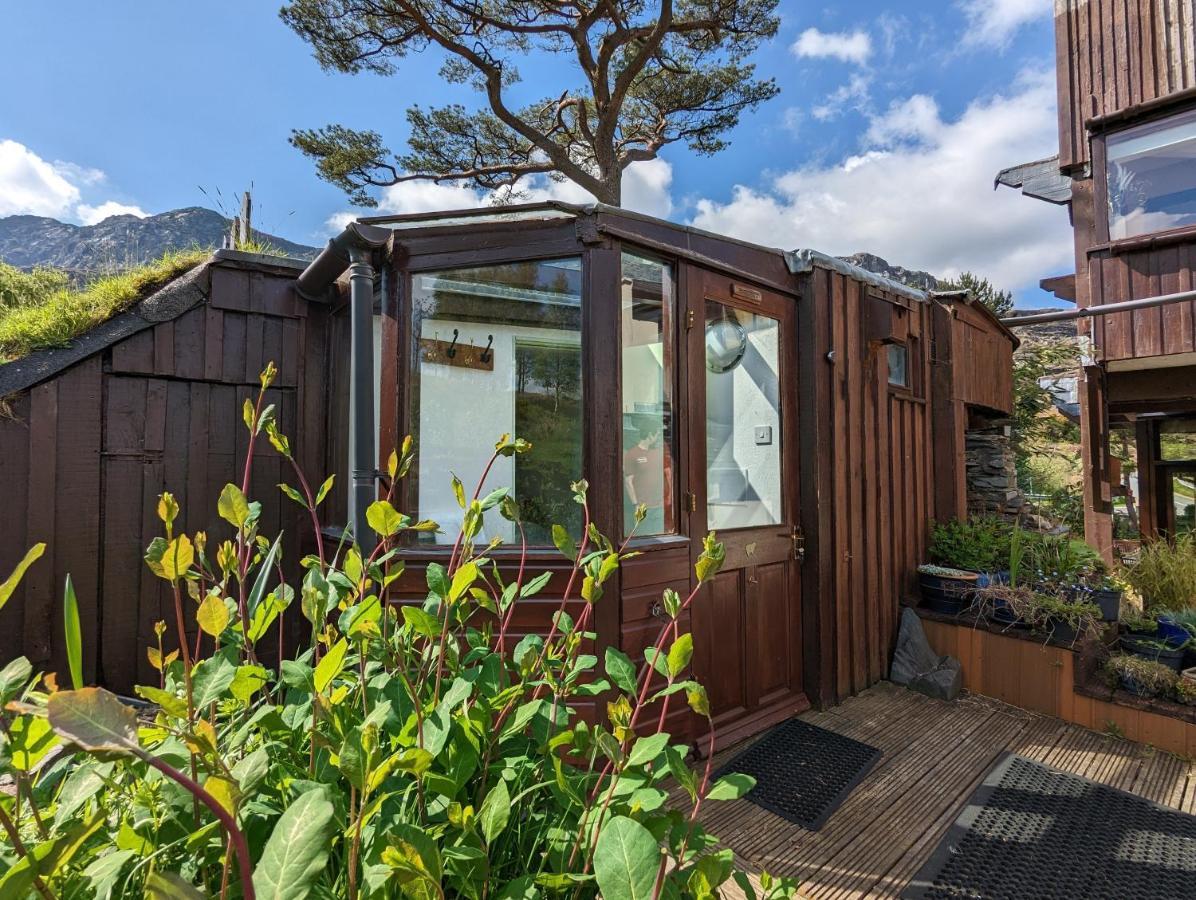 Bryn Elltyd Eco House Blaenau Ffestiniog Exterior foto